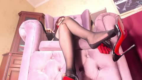 GoddessLeather online show from May 31, 9:30 am