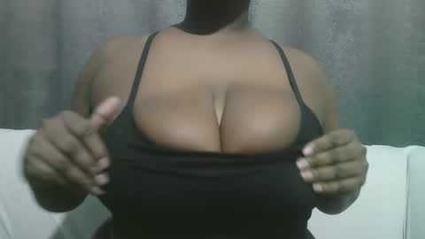 Snapshot of lady_dearra chatting on September 16, 10:39 am lady_dearra online show from September 16, 10:39 am