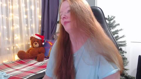 Snapshot of lady_inari chatting on December 23, 6:05 pm Angelika online show from December 23, 6:05 pm