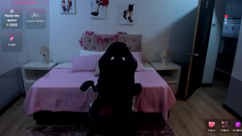 Snapshot of lady_noize chatting on March 6, 1:48 am Lady online show from March 6, 1:48 am