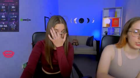 lady online show from November 15, 7:32 am