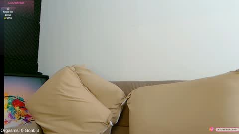  Yas  online show from December 3, 6:19 pm