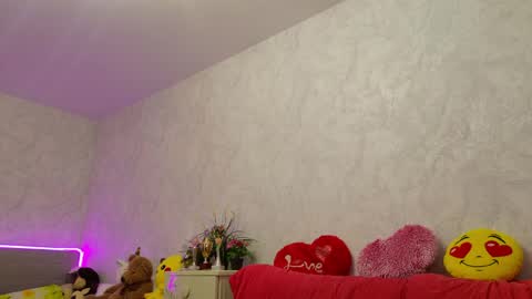 Sima Ladybigsmile online show from March 29, 3:02 pm