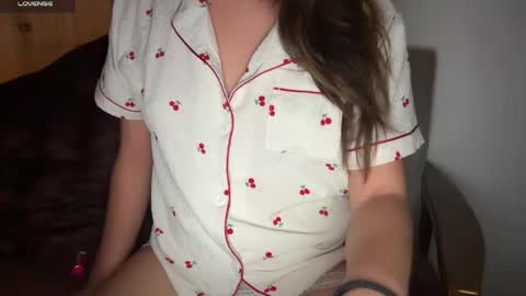 Aria online show from April 15, 4:38 am