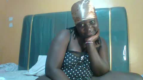 lindah32 online show from June 30, 11:35 pm