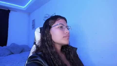  Lady  online show from November 18, 3:20 am