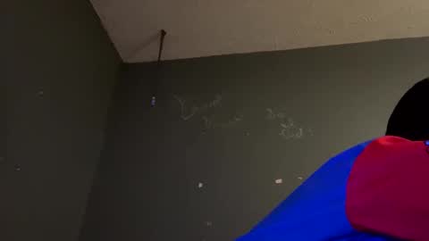 Snapshot of ladybug9097 chatting on December 5, 5:10 am RockStar Couple online show from December 5, 5:10 am