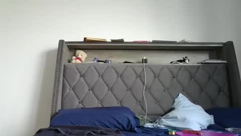 Stephanie online show from February 19, 7:48 pm