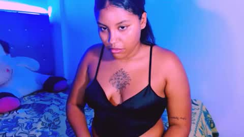 laura online show from March 12, 2:04 am