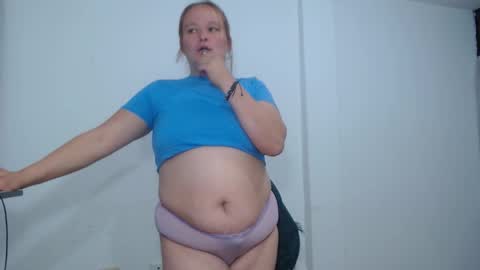 Snapshot of lahurent_weed420 chatting on October 14, 6:22 pm paola and a guest lol online show from October 14, 6:22 pm