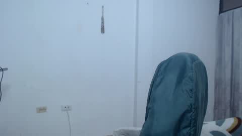 Snapshot of lahurent_weed420 chatting on October 15, 6:31 pm paola and a guest lol online show from October 15, 6:31 pm