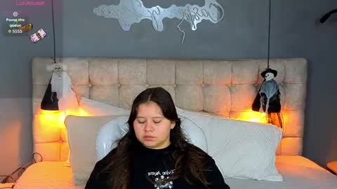    online show from October 13, 10:23 pm