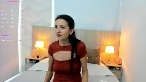 Laia Cruz online show from January 6, 7:29 pm