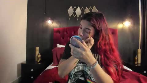 Snapshot of laia_jonees chatting on September 29, 12:48 pm Laia online show from September 29, 12:48 pm