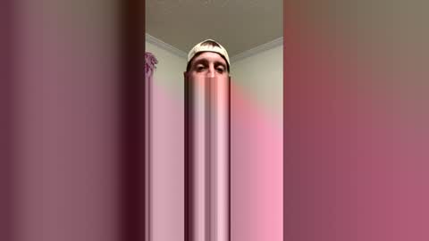 lailajeand online show from April 18, 8:05 am