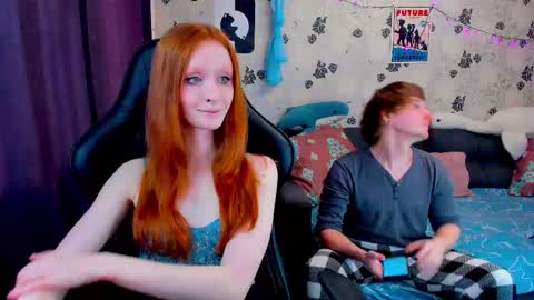 Snapshot of laksmrrr chatting on February 24, 10:48 am Lu  Alex online show from February 24, 10:48 am