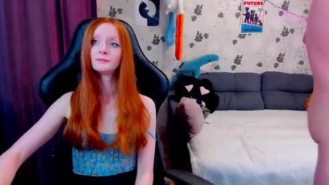 Snapshot of laksmrrr chatting on February 21, 1:44 pm Lu  Alex online show from February 21, 1:44 pm
