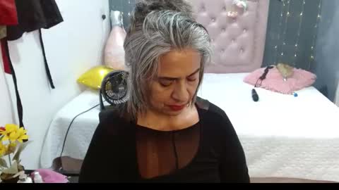 lalisha online show from February 13, 1:20 am