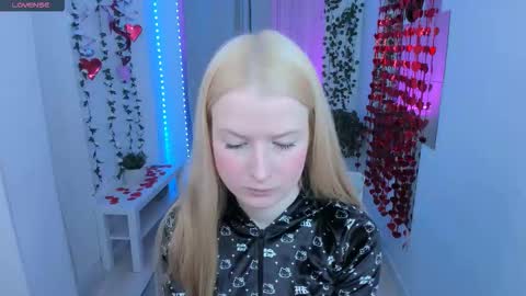 Laly online show from February 25, 11:25 am