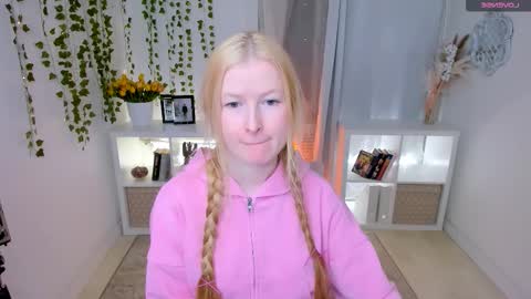 Laly online show from March 4, 7:38 am