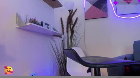Snapshot of lana__beaux chatting on February 8, 10:08 pm online show from February 8, 10:08 pm