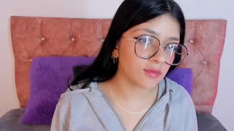 Snapshot of lana_dol chatting on March 5, 12:00 pm ... . . ... online show from March 5, 12:00 pm