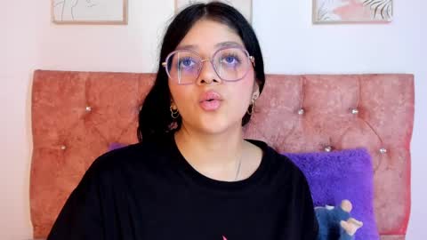 Snapshot of lana_dol chatting on March 10, 6:01 pm ... . . ... online show from March 10, 6:01 pm
