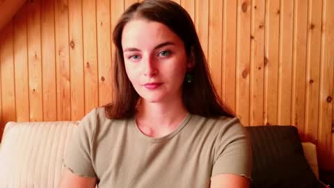 lana_gl online show from April 5, 6:21 am