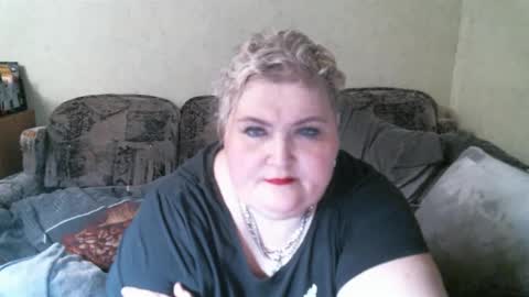 lanacat555 online show from March 7, 9:48 pm