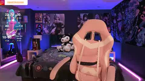 L A N A  online show from December 2, 2:26 pm