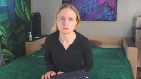 LanaviSmith online show from February 18, 6:24 am