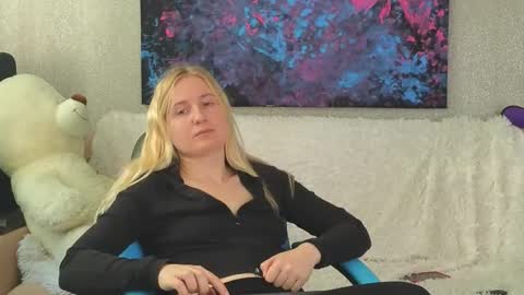 LanaviSmith online show from November 4, 6:59 am