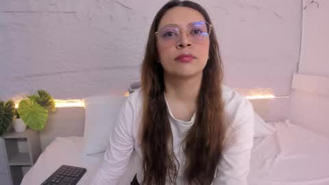 Lanna online show from March 20, 11:59 am