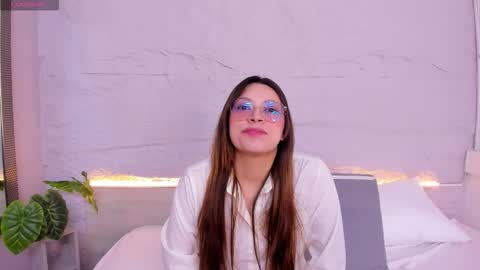 Lanna online show from February 18, 11:54 am