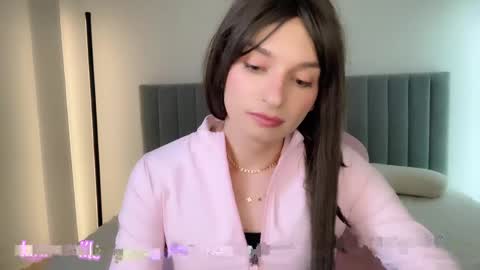 Camila online show from May 2, 9:31 pm
