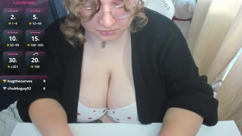 Snapshot of lannybarrby chatting on September 26, 1:46 am Blanche online show from September 26, 1:46 am