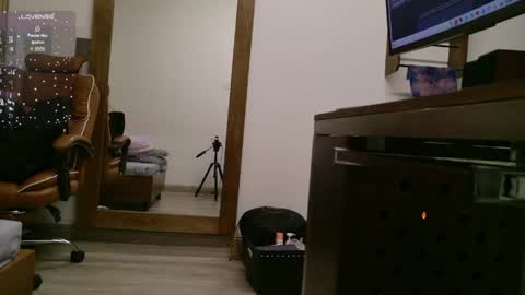 lara_curly online show from May 21, 10:33 am