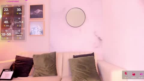 Snapshot of lara_madisson chatting on September 26, 6:21 am Lara Madisson online show from September 26, 6:21 am
