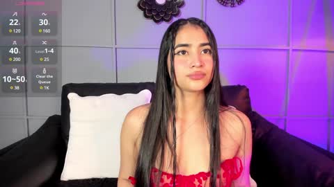 Snapshot of lara_madisson chatting on December 14, 9:51 am Lara Madisson online show from December 14, 9:51 am