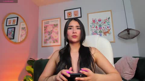 Snapshot of lara_madisson chatting on December 20, 4:09 am Lara Madisson online show from December 20, 4:09 am
