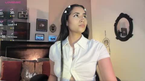 Snapshot of lara_madisson chatting on September 12, 12:23 am Lara Madisson online show from September 12, 12:23 am