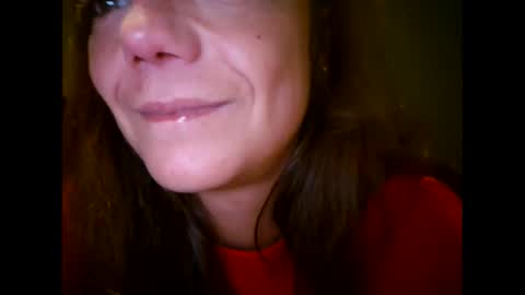 Snapshot of laraa333 chatting on October 6, 1:23 am Little online show from October 6, 1:23 am