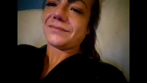 Snapshot of laraa333 chatting on October 21, 1:22 am Little online show from October 21, 1:22 am