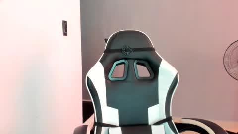 Lara online show from June 30, 4:28 pm