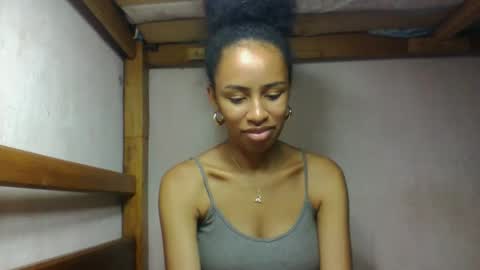 larah98 online show from February 16, 11:41 am