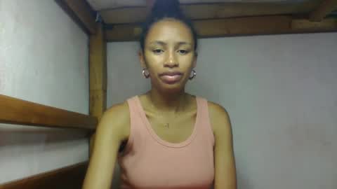 larah98 online show from February 25, 1:36 pm