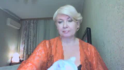 laramrs online show from March 27, 6:20 pm