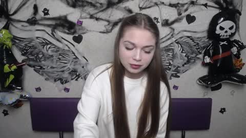 LaraPika online show from October 25, 5:02 pm