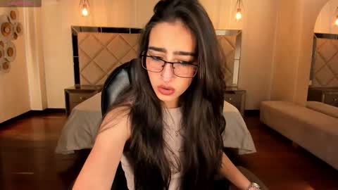 Larisa Smirnov online show from December 17, 4:41 am