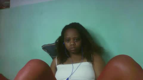 Snapshot of larissa645771 chatting on September 26, 7:05 am larissa645771 online show from September 26, 7:05 am